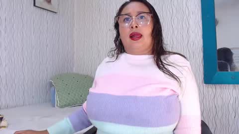 Nadia online show from February 11, 7:05 pm