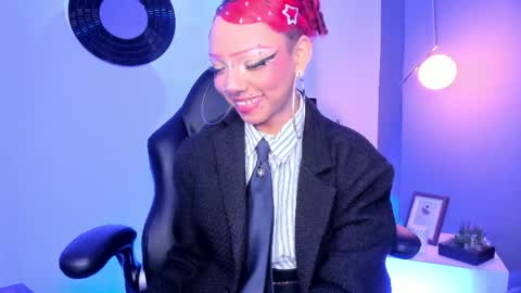 naff_eratu online show from April 8, 9:06 pm