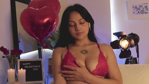 Snapshot of nahiapaws chatting on February 15, 5:28 pm Nahia INDEPENDENT MODEL P online show from February 15, 5:28 pm