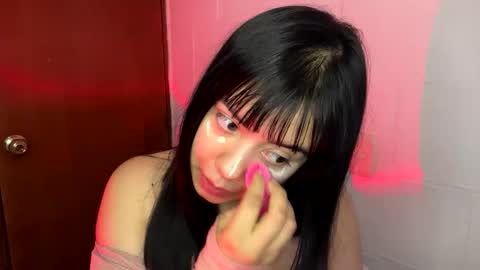 nahomy online show from November 23, 1:02 pm