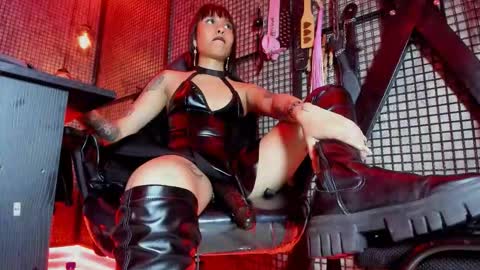 Naila online show from December 13, 7:53 pm