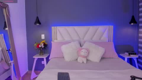 Naisha Ford online show from February 26, 6:01 am