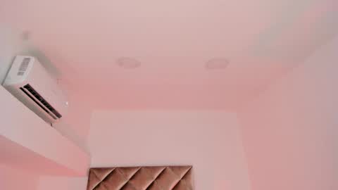 INSTAGRAM  m2221     online show from January 7, 10:44 am