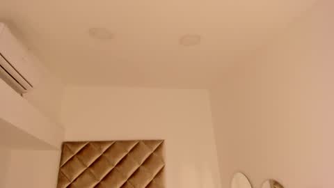 INSTAGRAM  m2221     online show from January 15, 11:21 am