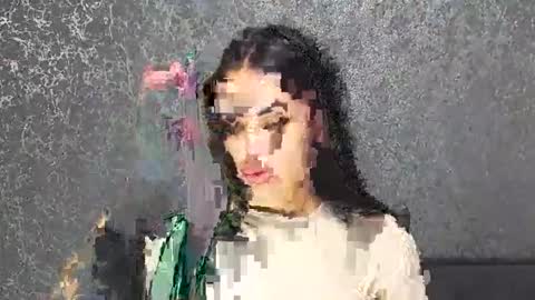 Lady online show from April 5, 5:56 pm