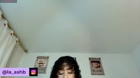 NamiThompson online show from May 18, 2:21 am