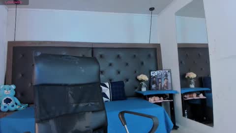 namithomson online show from February 20, 12:41 am