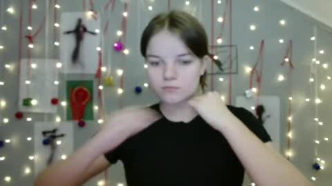 Nana online show from November 17, 8:04 am