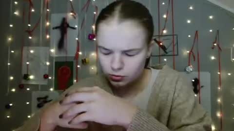 Nana online show from November 4, 9:58 am