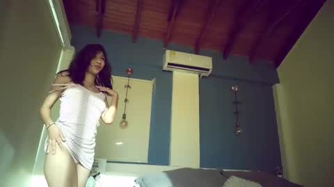 Nana Milan online show from December 17, 9:19 pm