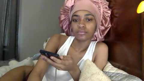 nanaonn online show from February 1, 6:17 pm