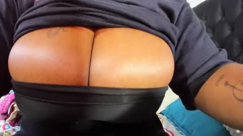 Snapshot of nancy_ebony_ chatting on October 24, 12:50 am nancy_ebony_ online show from October 24, 12:50 am
