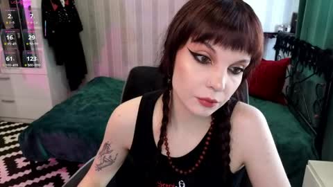 Nancy online show from May 4, 5:55 am