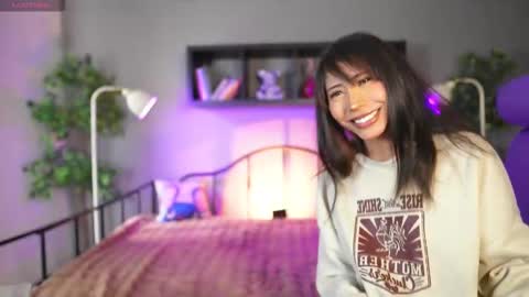 Snapshot of nanii_velvett chatting on October 7, 1:15 pm Nanii           online show from October 7, 1:15 pm