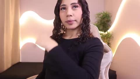 Snapshot of nanii_velvett chatting on October 1, 12:54 pm Nanii           online show from October 1, 12:54 pm