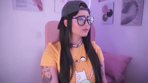 ELLA online show from November 17, 1:34 pm