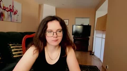 naomi_di online show from June 5, 6:52 am