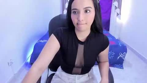Snapshot of naomi_dool chatting on October 21, 1:04 pm Naomi Doll online show from October 21, 1:04 pm