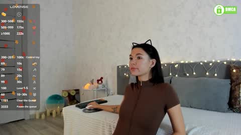 Naomi online show from November 6, 2:01 pm