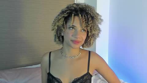 naomidawson online show from March 10, 12:25 am