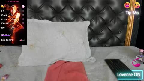 Naomi Frost online show from September 24, 1:10 pm