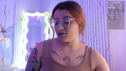 Naomy  online show from April 2, 3:26 am