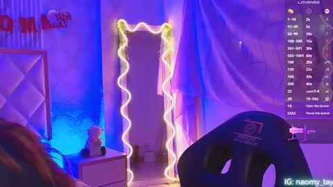 Naomy  online show from February 13, 4:25 am