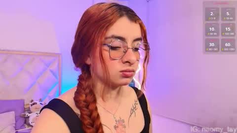 Naomy  online show from November 14, 3:39 am