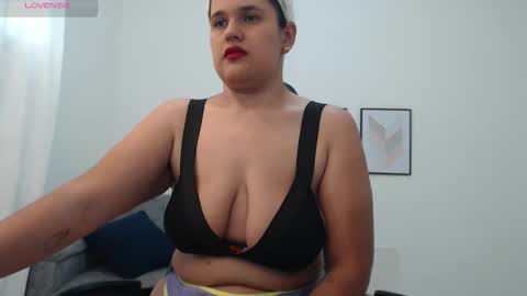 Nathalia online show from October 20, 6:22 pm