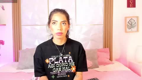       online show from April 16, 9:39 pm