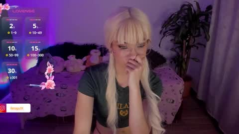 MissNatis online show from October 31, 2:57 am