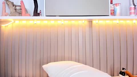 Nataly  online show from February 28, 1:10 pm