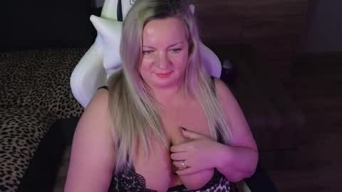 Natalli online show from February 22, 8:15 pm