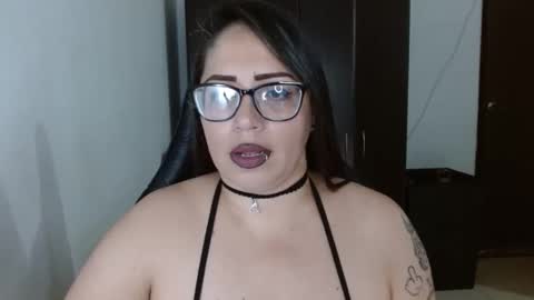 Natasha Smithe  online show from April 19, 1:05 am