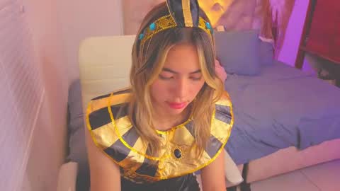 Snapshot of nathaaly_sky chatting on October 8, 10:19 am nathaly sky online show from October 8, 10:19 am