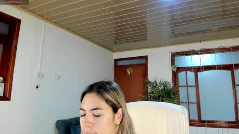 Snapshot of nathaaly_sky chatting on January 29, 10:37 am nathaly sky online show from January 29, 10:37 am