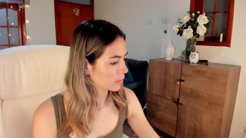Snapshot of nathaaly_sky chatting on January 17, 10:44 am nathaly sky online show from January 17, 10:44 am