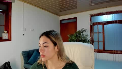 Snapshot of nathaaly_sky chatting on February 12, 10:24 am nathaly sky online show from February 12, 10:24 am