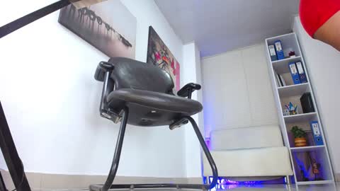 Snapshot of nathasha4 chatting on December 6, 11:11 am NATHASHA online show from December 6, 11:11 am