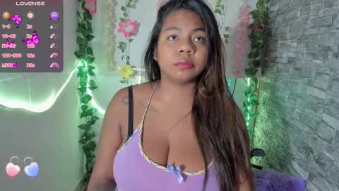 Naty online show from December 17, 8:18 am