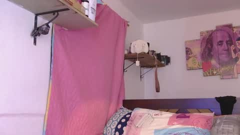 Snapshot of natty_01 chatting on January 10, 12:17 am natalia online show from January 10, 12:17 am