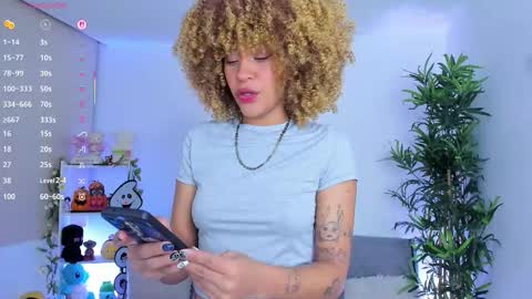 Snapshot of natty_romanof_1 chatting on October 6, 10:32 am natty online show from October 6, 10:32 am