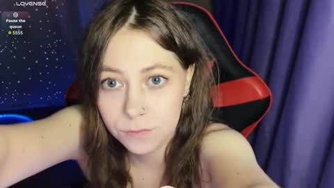 natural_babe666 online show from April 20, 12:24 am