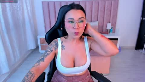 Sophia online show from April 18, 7:58 pm