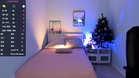Snapshot of naturelly chatting on December 20, 1:54 pm Melisa  FOLLOW ME  online show from December 20, 1:54 pm