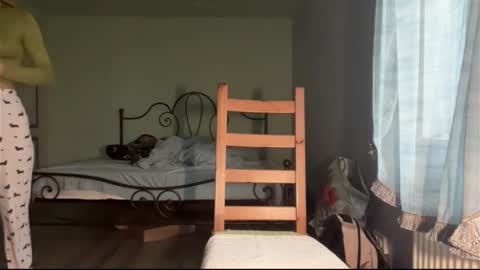 Andreea online show from November 15, 5:41 am