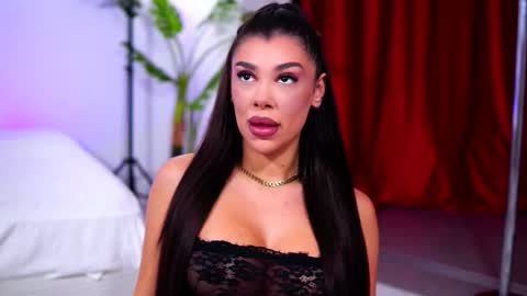 Snapshot of natydesiree chatting on October 7, 9:36 am Naty online show from October 7, 9:36 am