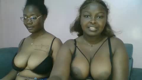 naughti_garlie online show from March 28, 5:18 am