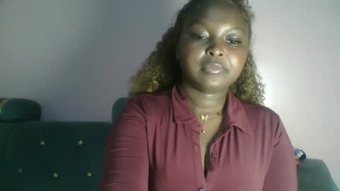 naughti_garlie online show from April 17, 5:20 am