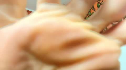 Kitten online show from April 15, 11:44 am